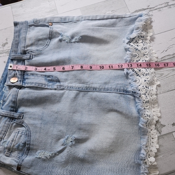 Cp Jeans Denim Skirt Crochet Light Wash Lace Size 9 Short Mini Distressed EUC - Picture 6 of 11